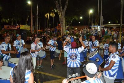Bateria Show da Escola de Samba ‘Guerreiros da Tribo’ animou o Carnaval de Pedreira
