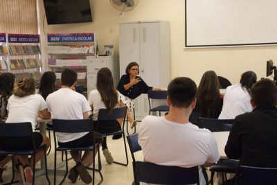 Dra. Sônia Recchia participa de roda de conversa com alunos do SESI Itapira
