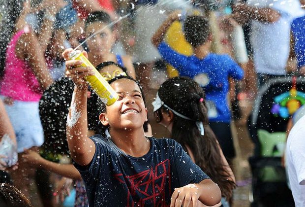 Juíza proíbe uso de sprays, bisnagas e confetes de isopor no Carnaval de Itapira