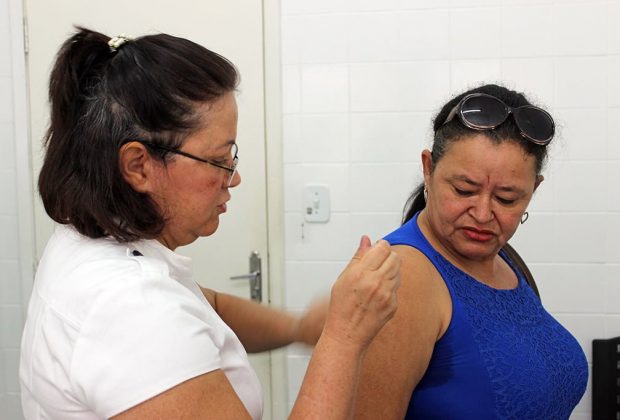 Mutirão imuniza mais de 1.700 holambrenses contra a Febre Amarela