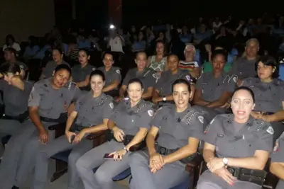 Batalhão da Polícia Militar faz homenagem as mulheres