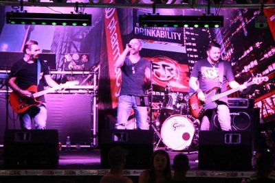 Banda Rock Brasil traz show de grandes sucessos a Holambra