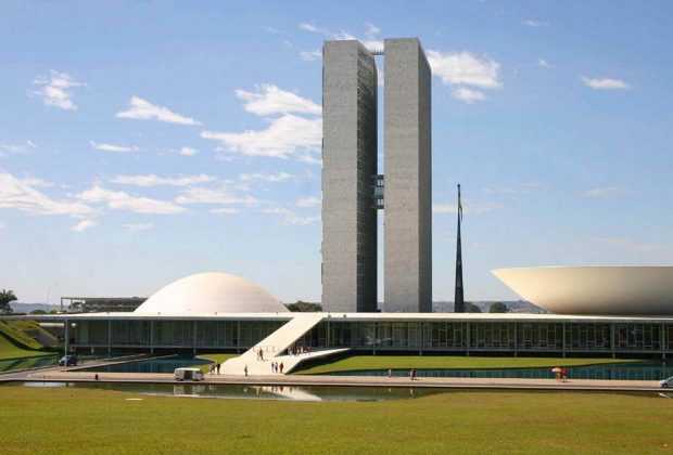 Presidente da Câmara reitera pedidos de verbas para Santo Antônio de Posse em Brasília
