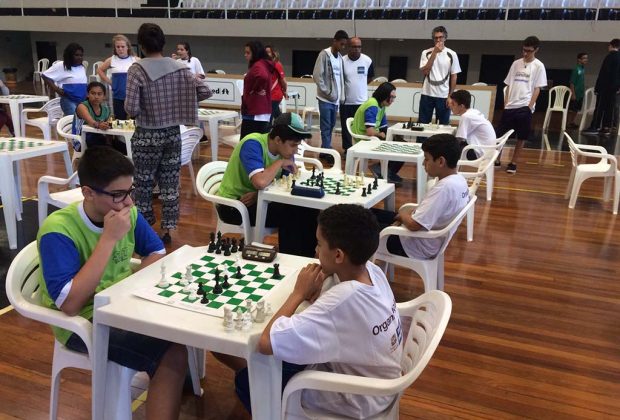 Mogi Guaçu é tetracampeão na fase regional dos Jogos da Juventude de Xadrez