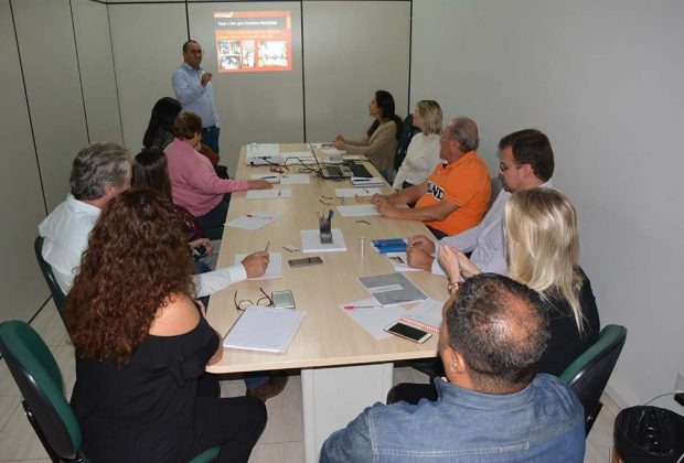 Reunião articulada pela Prefeitura apresenta Marketing do Bem a entidades do CMDCA