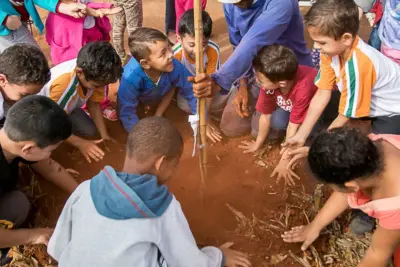 Semana Ambiental do CONSAB mobiliza centenas de estudantes em Holambra