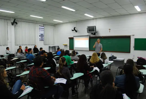 Professores passam por formação da Base Nacional Comum Curricular