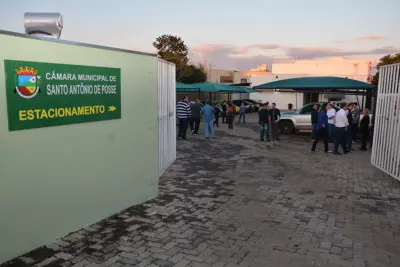 Após conclusão das obras de ampliação e cobertura, espaço do pátio e estacionamento da Câmara é batizado com o nome de ‘Décio Ciluzzo’