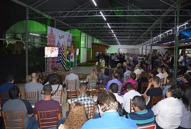 Faculdade de Agronegócios de Holambra comemora um ano com inauguração de biblioteca