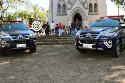 Agentes de segurança são homenageados e Polícia Municipal de Jaguariúna ganha novas viaturas