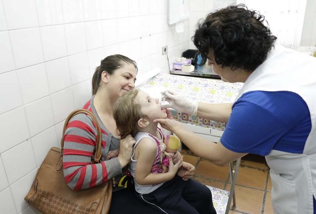 Prestes a atingir meta de cobertura vacinal em sarampo e poliomielite, Saúde de Jaguariúna faz apelo aos pais