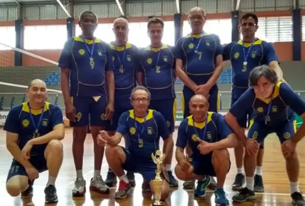 Jaguariúna encerra sua participação na ADR com troféu no vôlei
