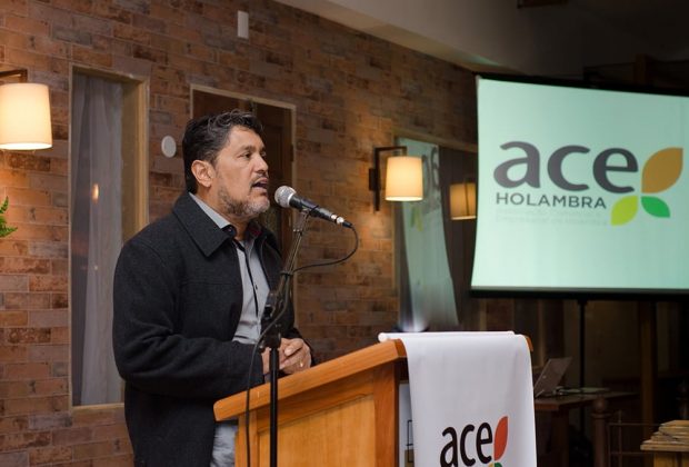 ACE Holambra comemora 25 anos com associados e convidados