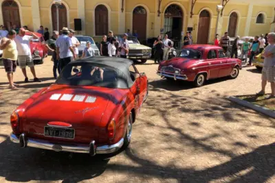 Domingo é dia de Encontro de Autos Antigos