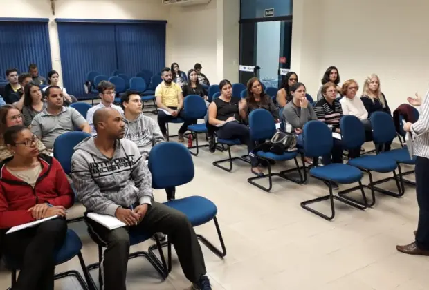 Artesãos da Vila do Artesanato participam de capacitação do SEBRAE