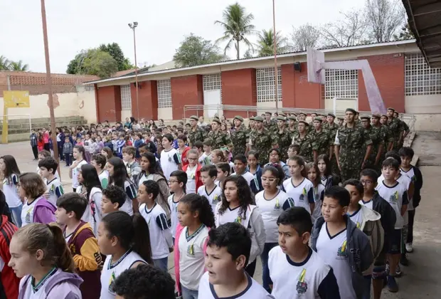 EMEF “Antonio Giovani Lanzi” comemora semana da pátria