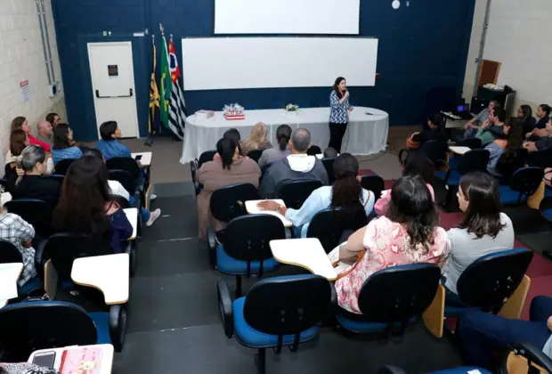 Inclusão de crianças com necessidades educacionais especiais norteiam debates no “1º Encontro do Grupo Compartilhe”