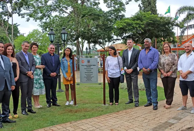 Prefeitura inaugura Praça Bento Euzébio Tobias