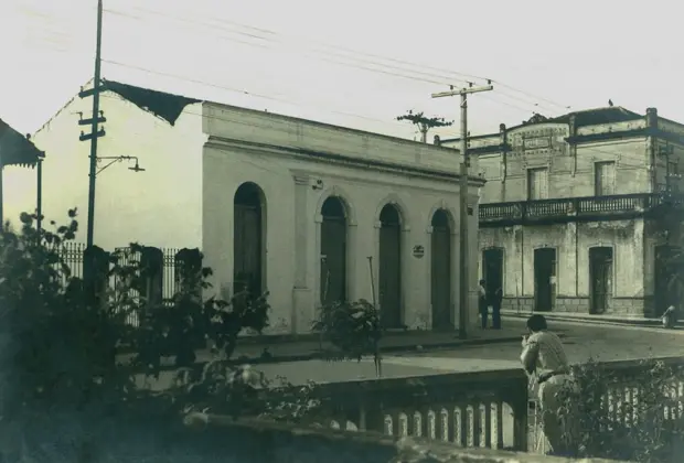 CASA DA MEMÓRIA: Arquitetura da Esquina Ferrari