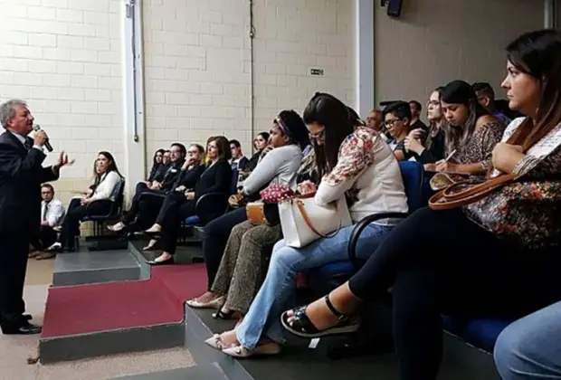 Encontro e noite de autógrafos discutem temas relacionados à adoção no próximo dia 23