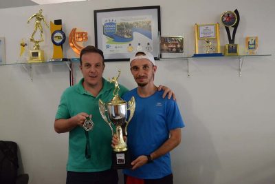 Voleibol masculino de Amparo é campeão da Copa ADR