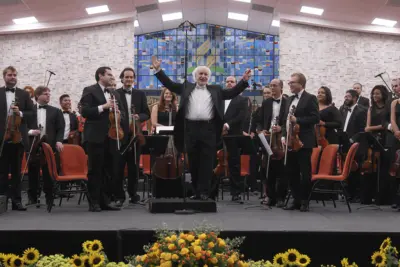 Maestro Zvonimir Hačko e Orquestra Filarmônica Adventista do Brasil emocionam público