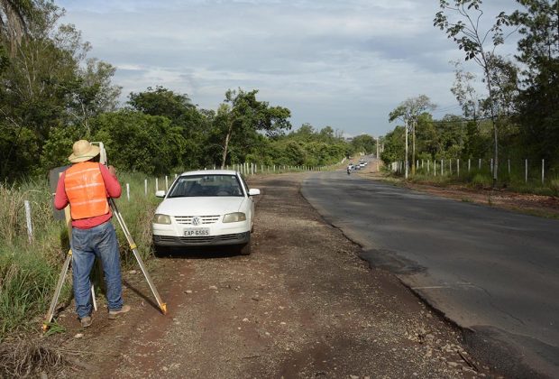 Construtora inicia mediações topográficas para locação das obras da Avenida Nico Lanzi