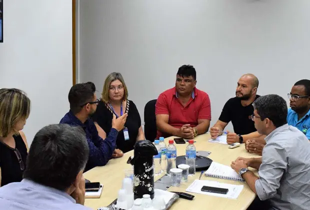 Mesa Diretora da Câmara recebe representantes da Águas de Holambra