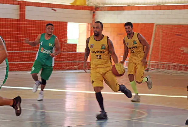 Três jogos movimentam sexta rodada da Copa Annie Krabbenborg de Basquete