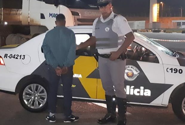 Homem é preso com caminhão roubado quando passava na Praça de Pedágio Campinas/Jaguariúna