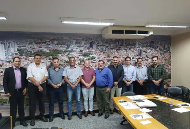 Vereador participa da 1ª reunião de trabalho do parlamento da RMC