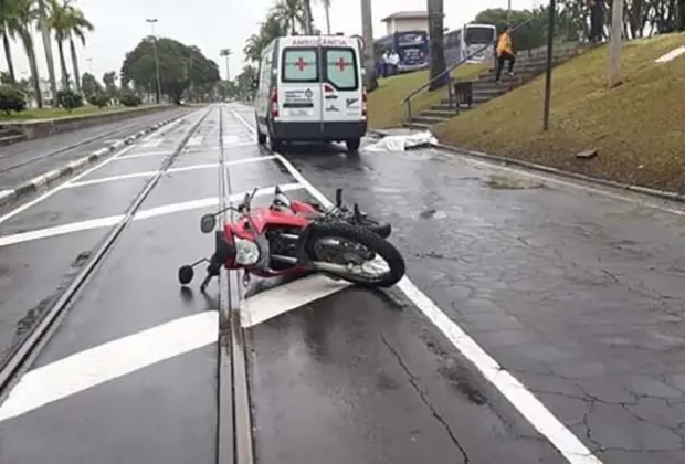 Motociclista morre em acidente