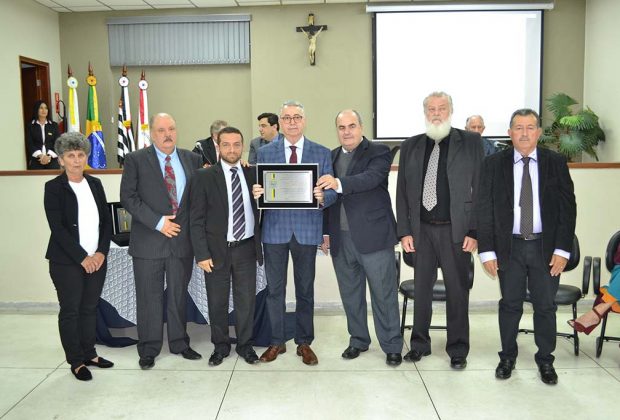 Câmara Municipal realizou a entrega de Títulos de Cidadão Pedreirense