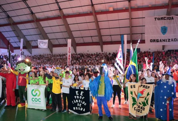 Mais de dois mil jovens participam de festa de abertura dos Jogos Escolares