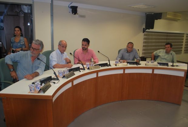 Câmara de Jaguariúna recebe requerimento que pede aulas de libras nas escolas municipais