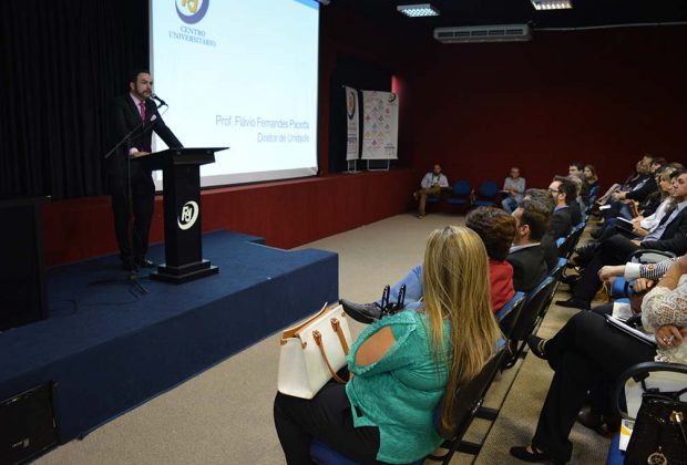 “Prefeito Educador” da UniFAJ premia municípios da RMC e Sul de Minas