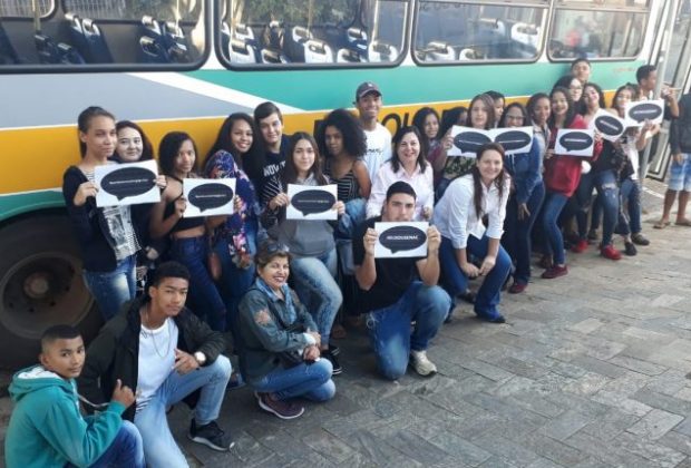 Jovens atendidos pelo CRAS Cruzeiro do Sul realizam visita a sede do SENAC