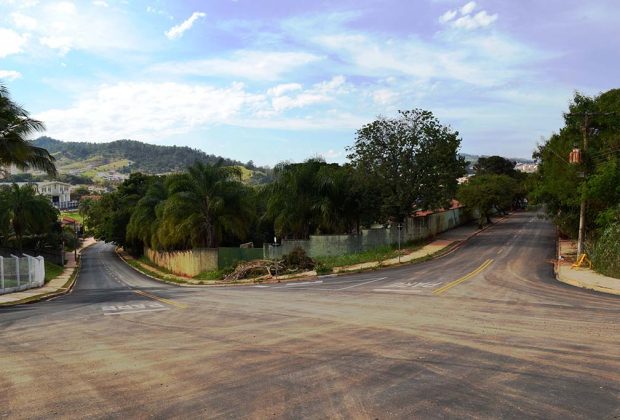 Administração Municipal conclui a pavimentação asfáltica de ruas do Vale Verde