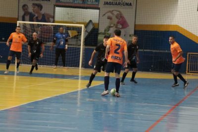 Vila Nova assume liderança isolada do Campeonato de Futsal Veterano