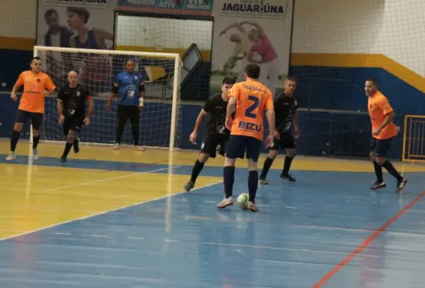 Vila Nova assume liderança isolada do Campeonato de Futsal Veterano