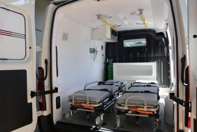 Ambulância é entregue à população do distrito de Martinho Prado Júnior