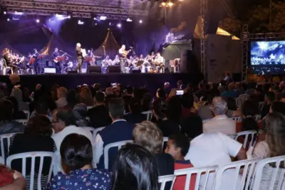 Orquestra “Violeiros e Violinos do Jaguary” reúne centenas no Parque dos Lagos