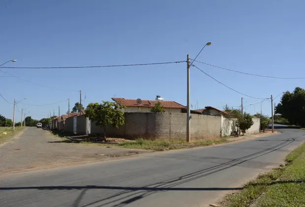 Rua de acesso às casas do Jardim Damasco será asfaltada