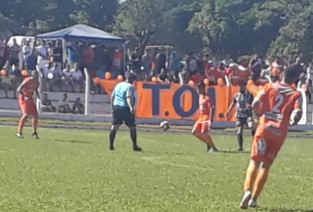 Com folga do Itaqui, Comercial vence e se isola na liderança no Campeonato Municipal