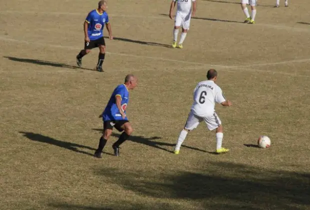 Semifinais do Campeonato de Futebol Sênior são disputadas neste domingo, 21