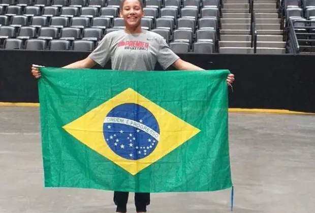 Aluna do “Projeto Campeões” é convocada para a Seleção Brasileira de Basquete