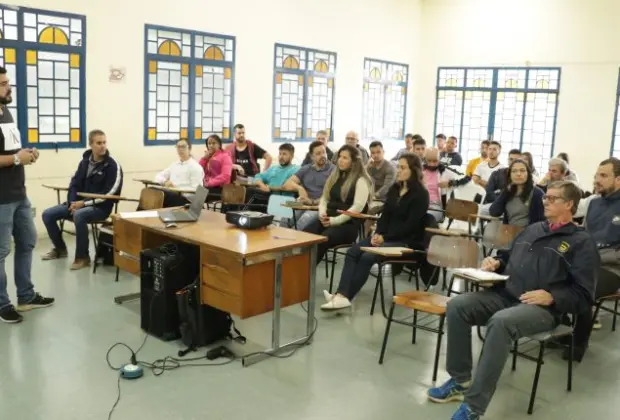 Secretaria de Juventude, Esportes e Lazer realiza reunião de encerramento do semestre