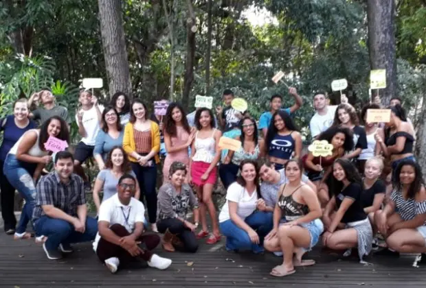 Curso de Auxiliar de escritório recebe festa de encerramento do semestre