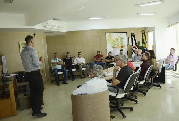 Vereadores participam de reunião de trabalho sobre investimentos em Mogi Guaçu