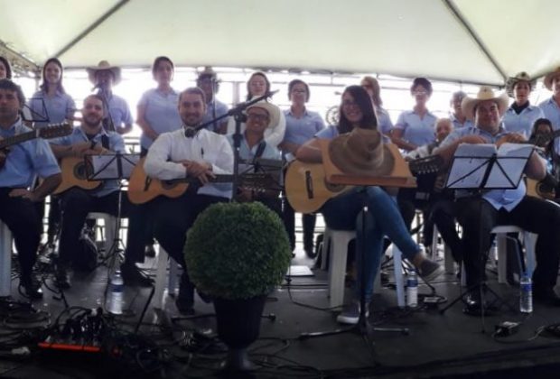 Orquestra de Violeiros de Pedreira estará realizando show na Festa de Sant’Ana